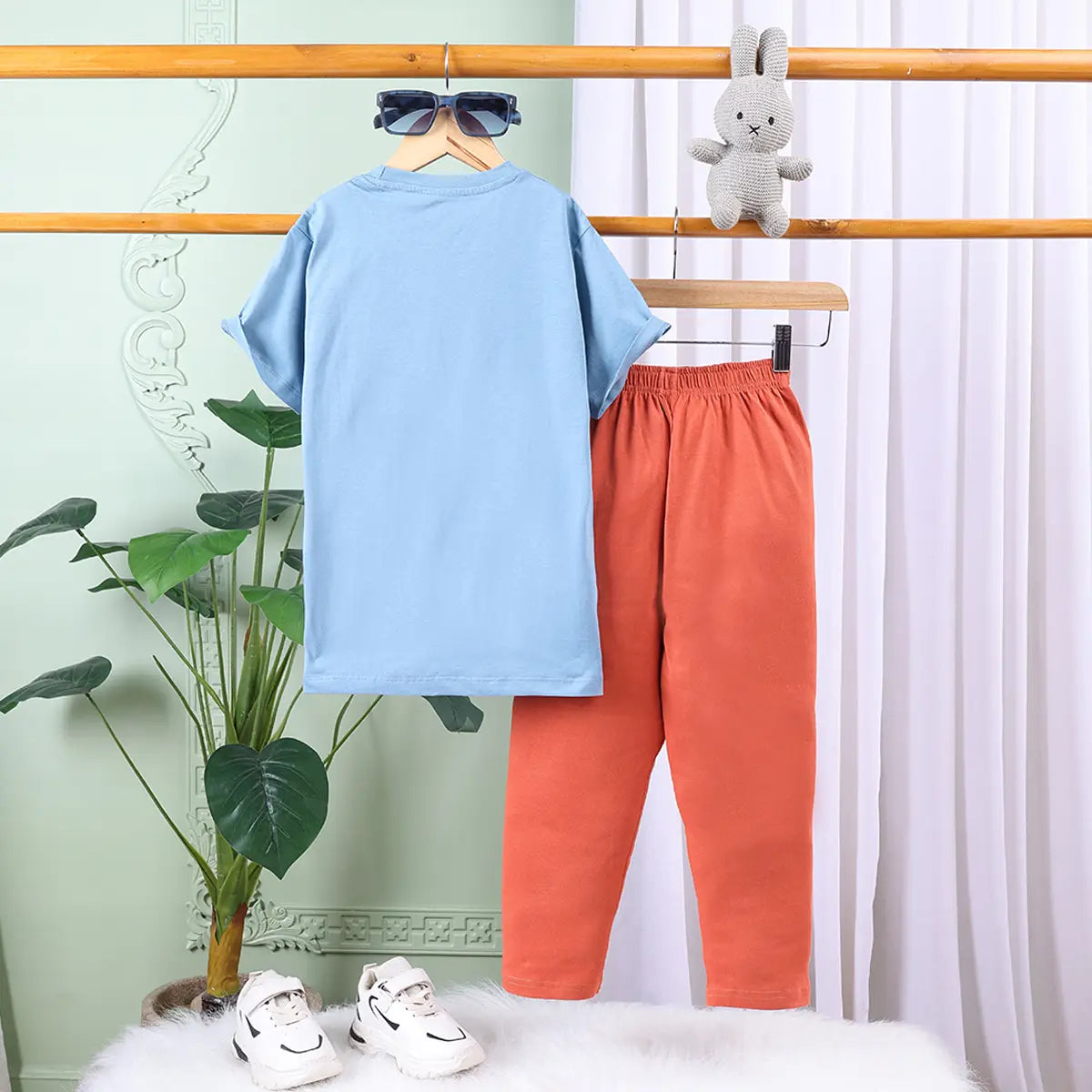 Boys Blue Graphics Print T-Shirt With Elasticated Pants Sets
