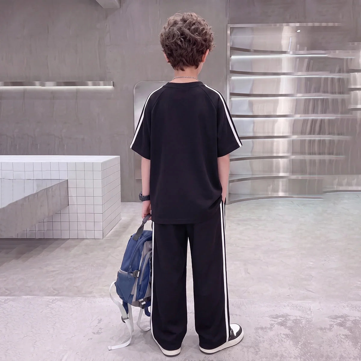 Boys Black Typographic Raglan Sleeve T-Shirt With Pants Sets