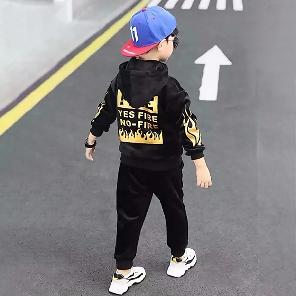 Boys Black Typographic Printed Hooded Zip-up Jacket With Jogger Sets