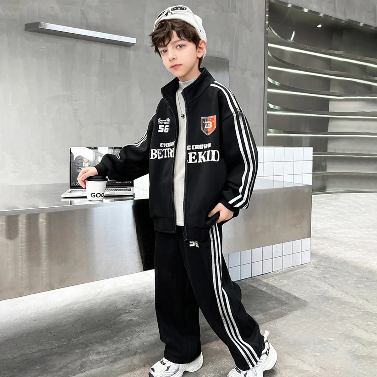 Boys Black Alphanumeric Printed Oversized Zip-up Jacket With Pants Sets