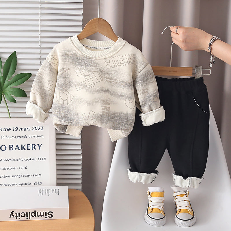 Boys Beige Typographic Printed Sweatshirt With Jogger Sets