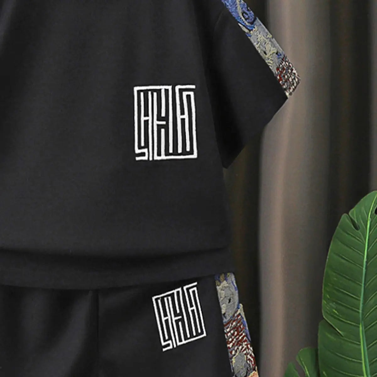 Boys Black Abstract Print Raglan Sleeves T-Shirt With Shorts Co-ord Sets