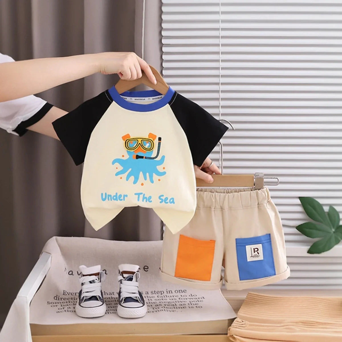 Boys Black Octopus Graphic Raglan Sleeve T-Shirt With Elasticated Shorts Sets