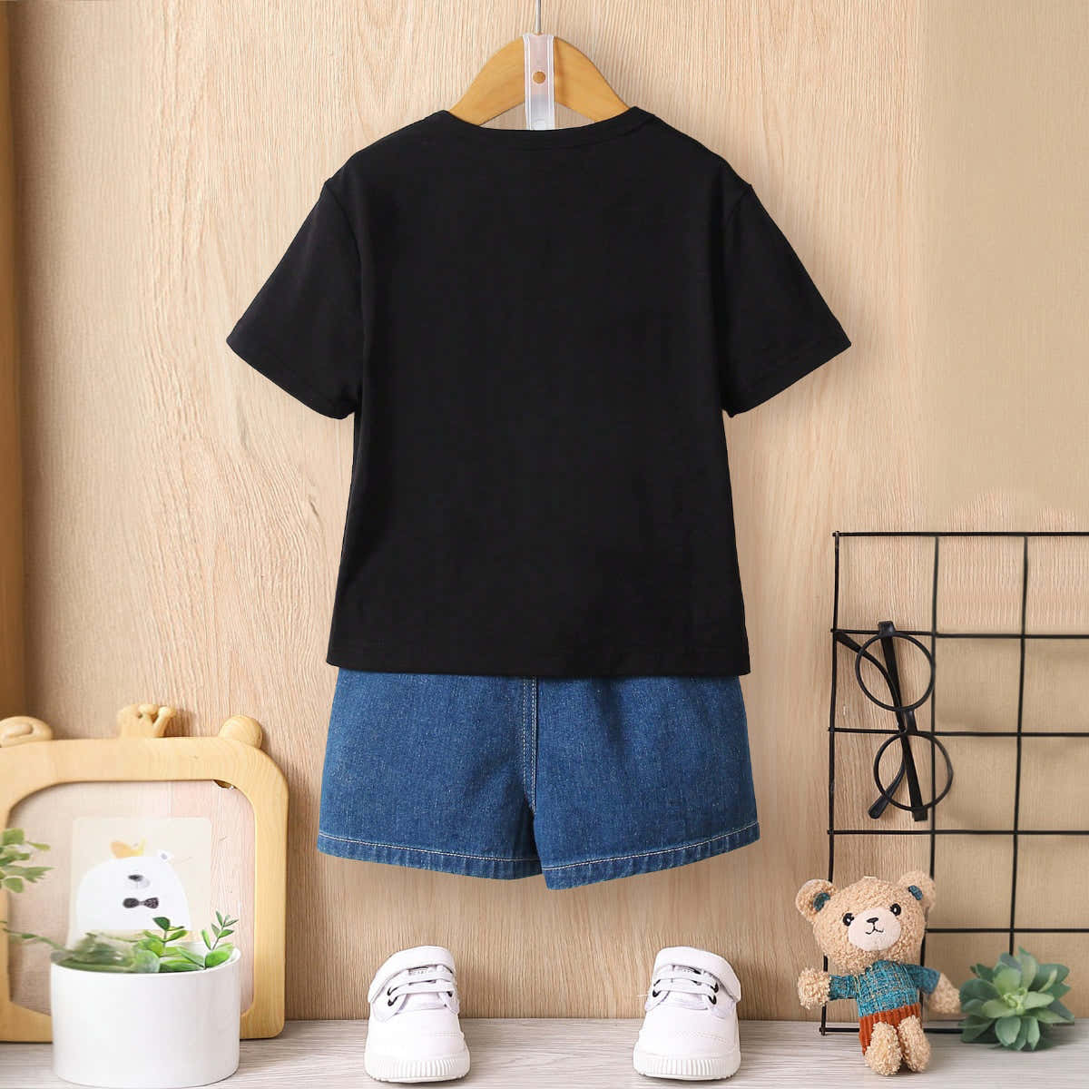 Boys Black Dinosaur Graphic Short Sleeves Round Neck T-Shirt
