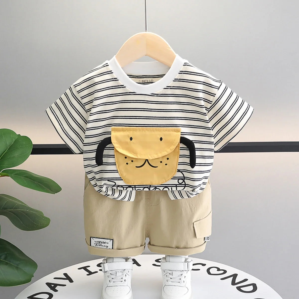 Boys Black Striped Dog Applique Short Sleeve T-Shirt With Shorts Sets