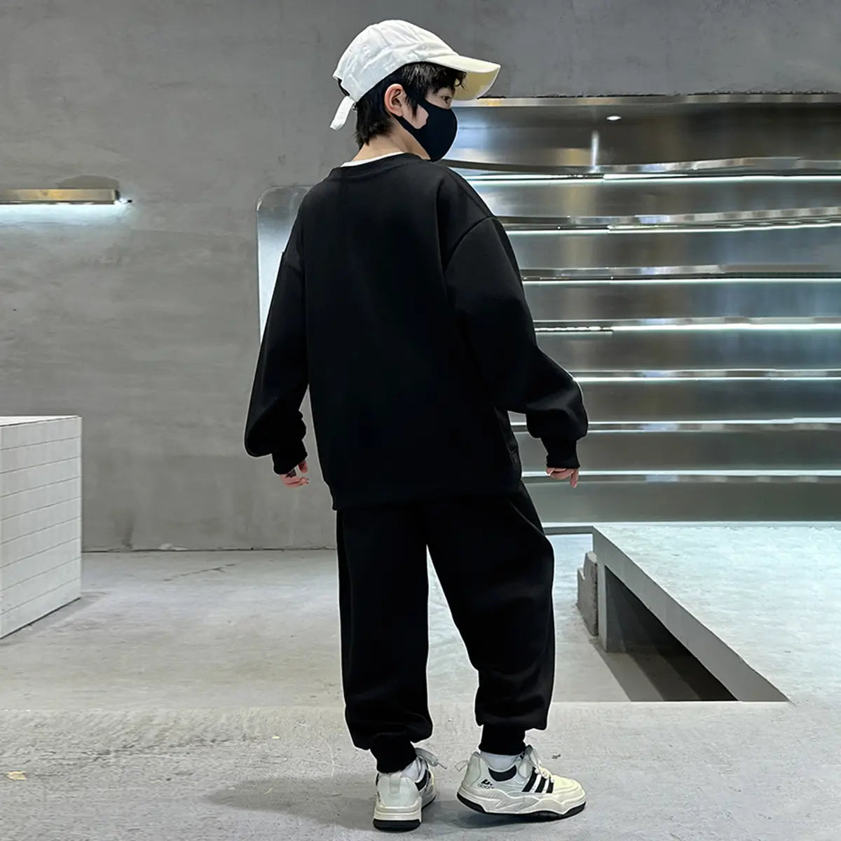 Boys Black Graphics Printed Oversized Sweatshirt With Jogger Co-ord Sets
