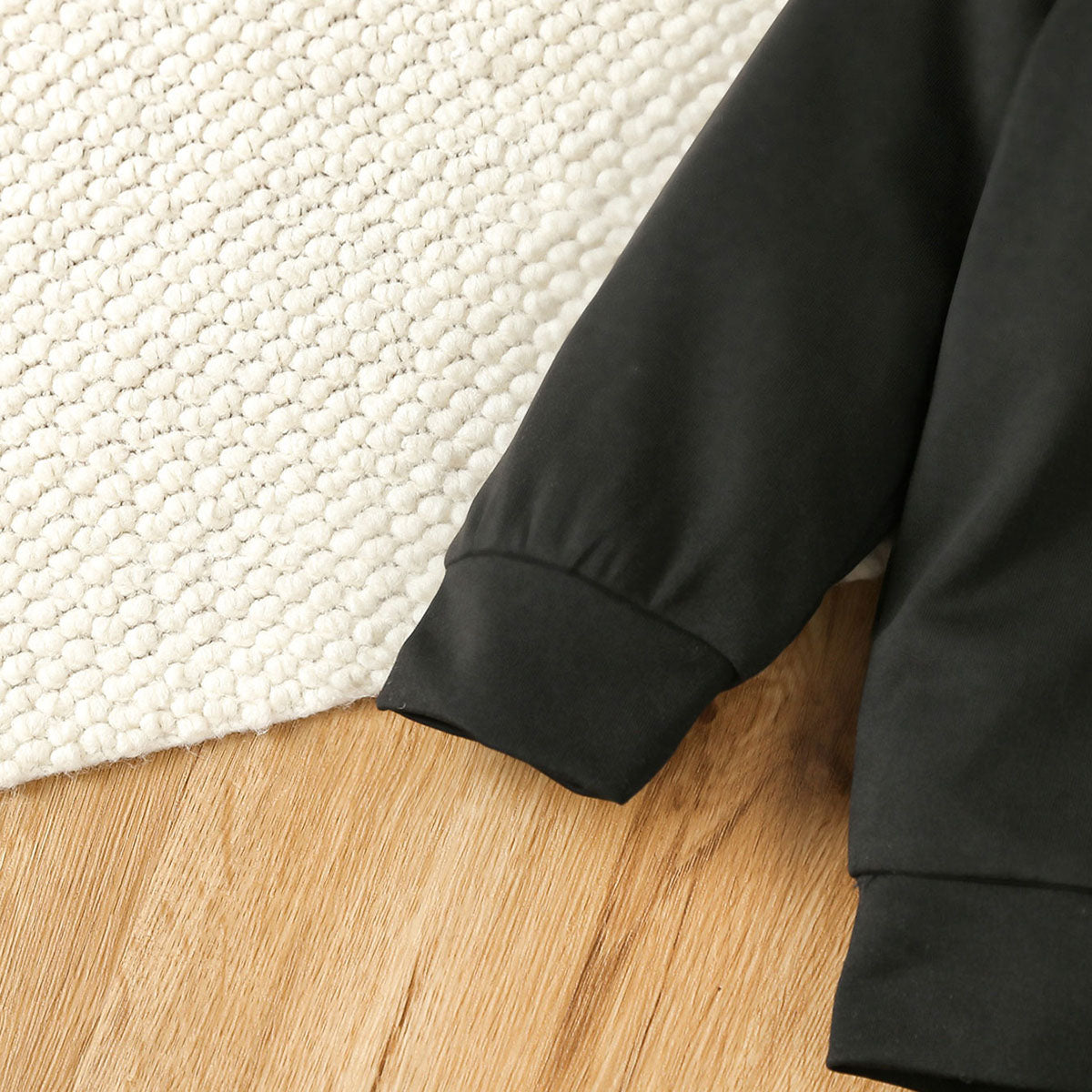 Boys Black Solid Hooded Long Sleeves Winter Sweatshirts