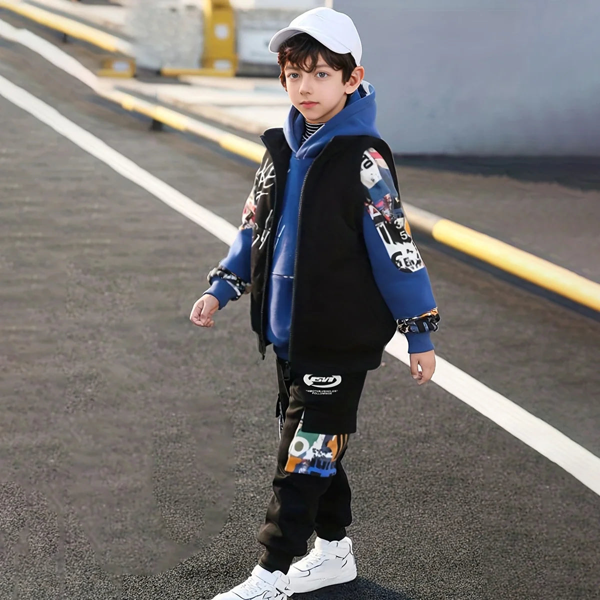 Boys Blue Graphics Printed hoodie With Sleeveless Jacket & Jogger Sets
