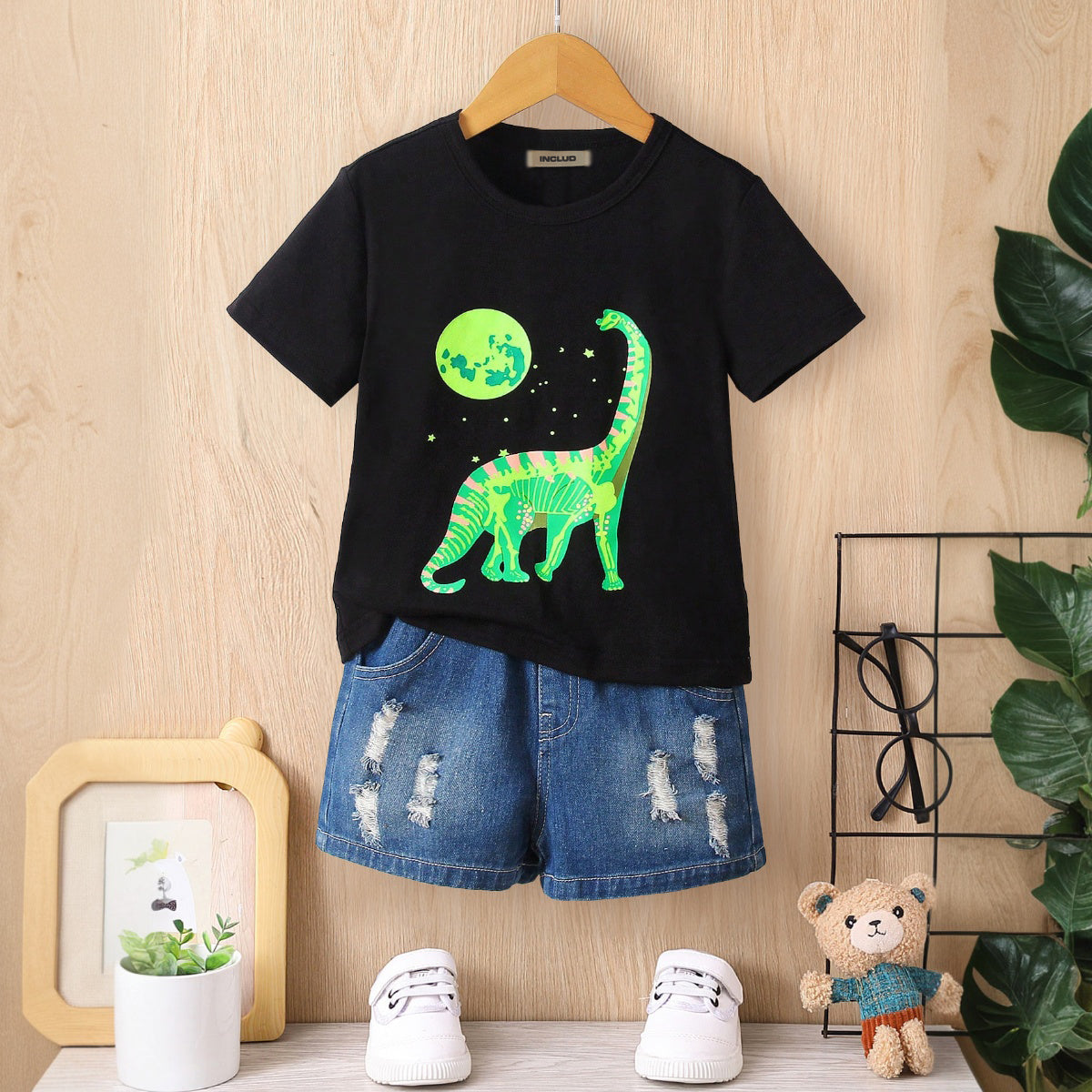 Boys Black Dinosaur Graphic Short Sleeves Round Neck T-Shirt