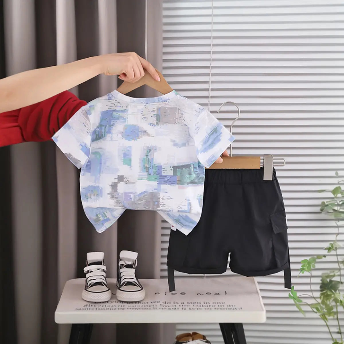 Boys Blue Abstract Print Short Sleeve T-Shirt With Elasticated Shorts Sets