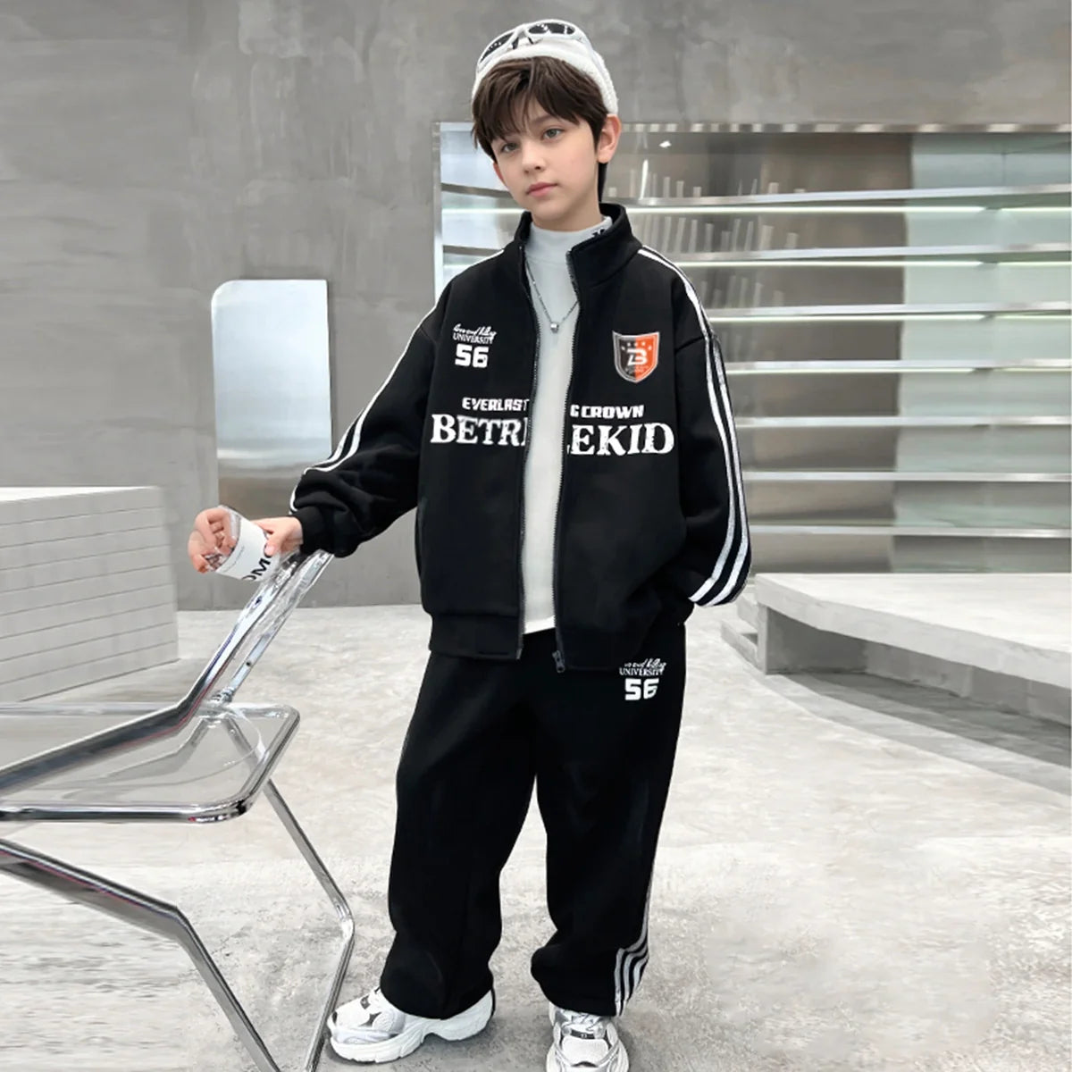 Boys Black Alphanumeric Printed Oversized Zip-up Jacket With Pants Sets