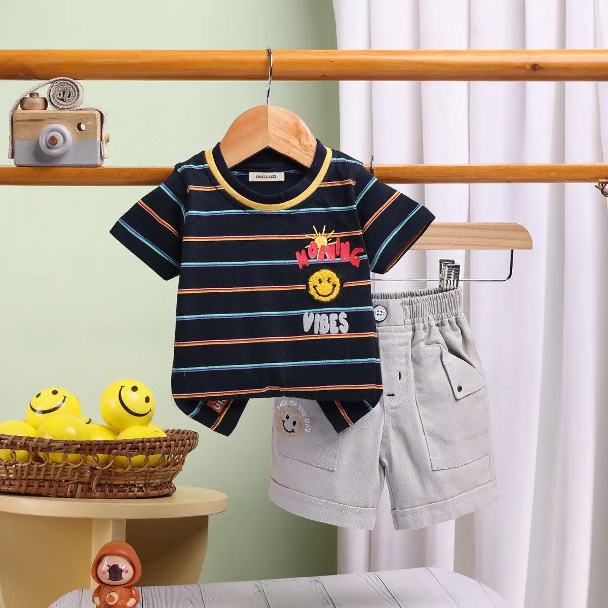 Boys Black Stripes Applique T-Shirt With Elasticated Shorts Sets