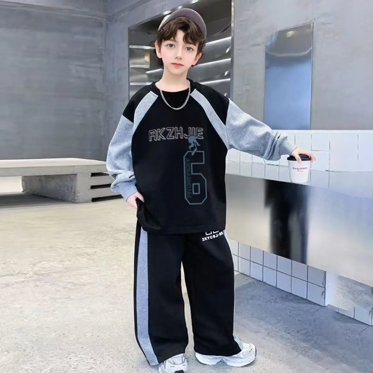Boys Black Alphanumeric Printed Oversized t-Shirt With Pants Set
