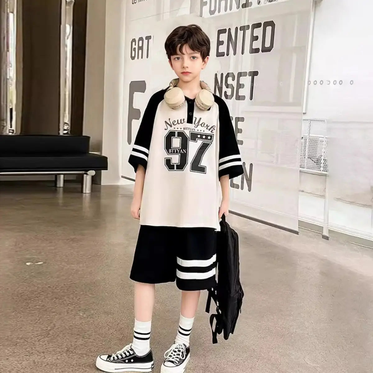 Boys Black Alphanumeric Printed Oversized T-Shirt With Shorts Co-ord Sets